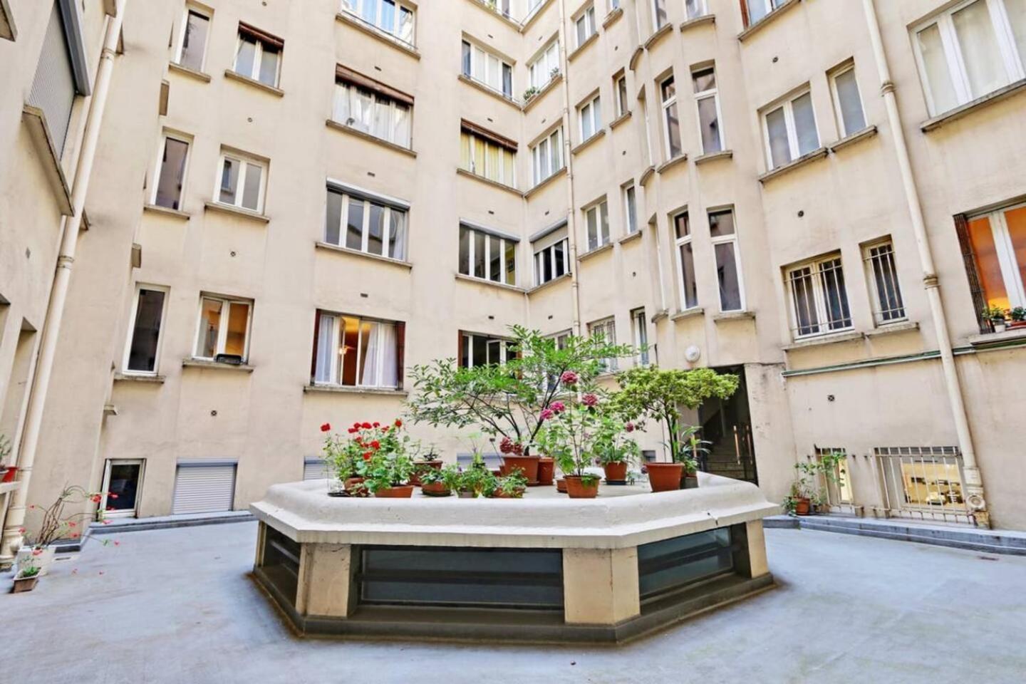 Bright Getaway Near Montparnasse * Parijs